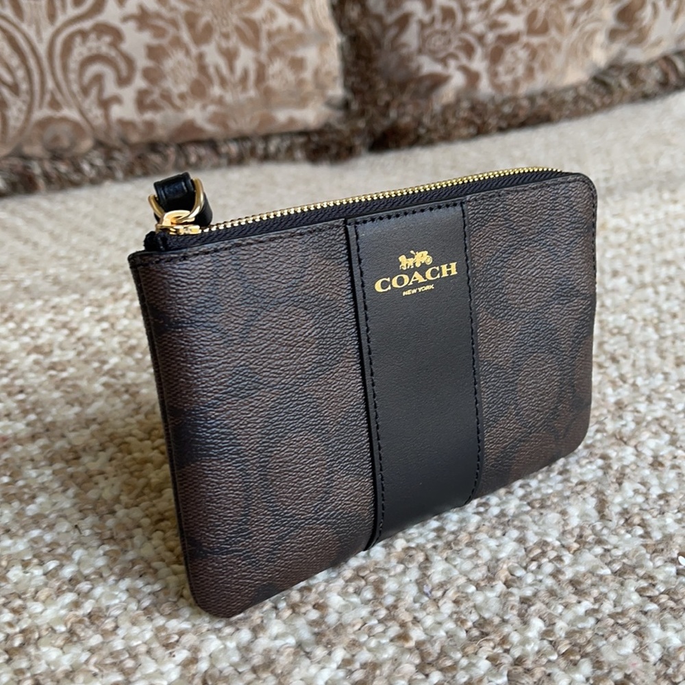 Coach Corner Zip Wristlet In Signature Canvas - Picture 8 of 16